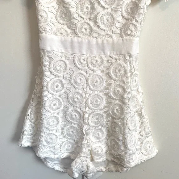White Lace Romper coastal cowgirl beach chic NWT backless XS Oh My Love Summer - Picture 5 of 13